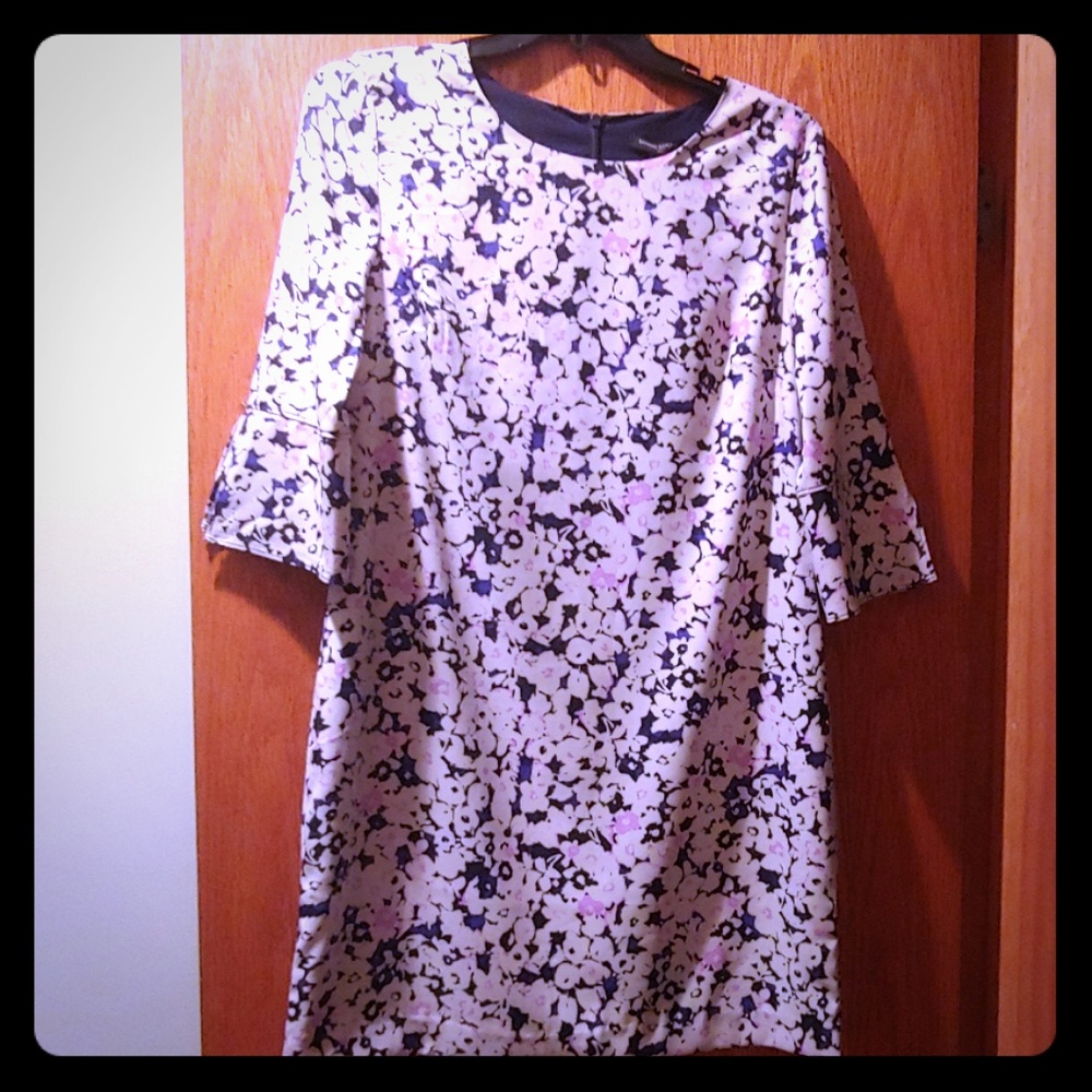 Gorgeous Floral Dress with Trendy 1/4 sleeves